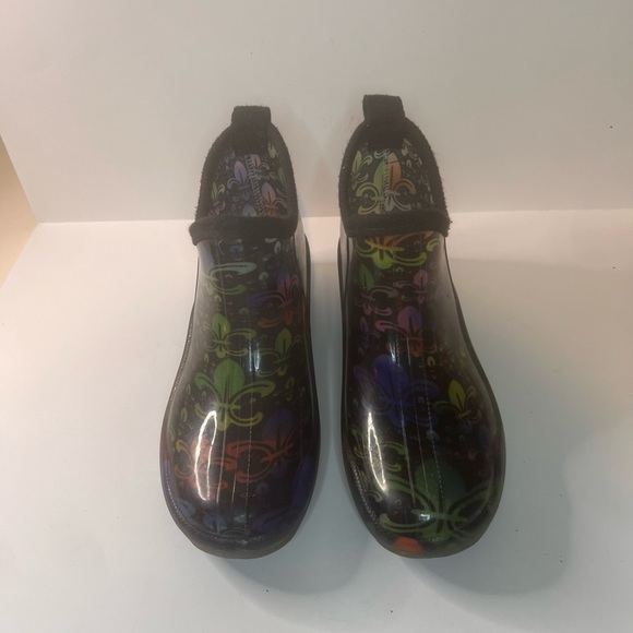 Corkys Stormy Multicolor Fleur-de-lis Ankle Rain boot/Booties - Picture 2 of 7